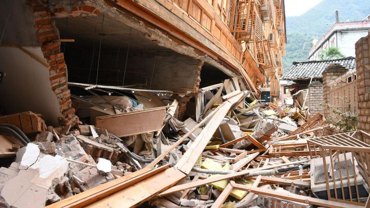 Gempa M 5,2 Guncang China, 2 Orang Tewas dan Warga Panik Berhamburan