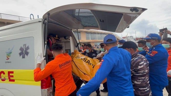 Jenazah Korban Kapal Pelatih Valencia yang Tenggelam di Labuan Bajo Ditemukan