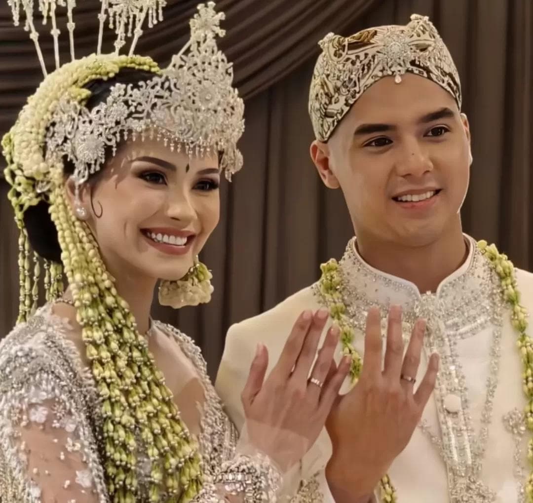Al & Alyssa Gelar Akad Nikah Penuh Haru, Diwarnai Nuansa Adat Sunda